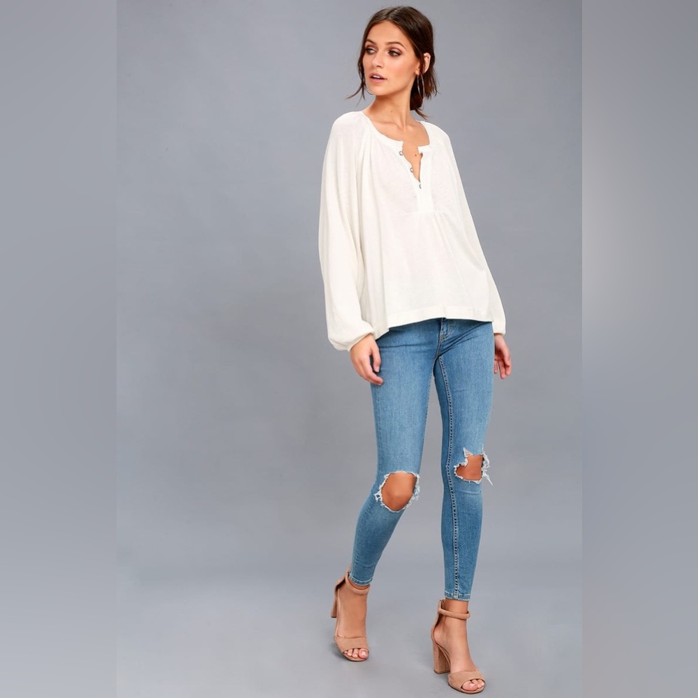 We the Free Acadia white long sleeve Henley high low top size small
